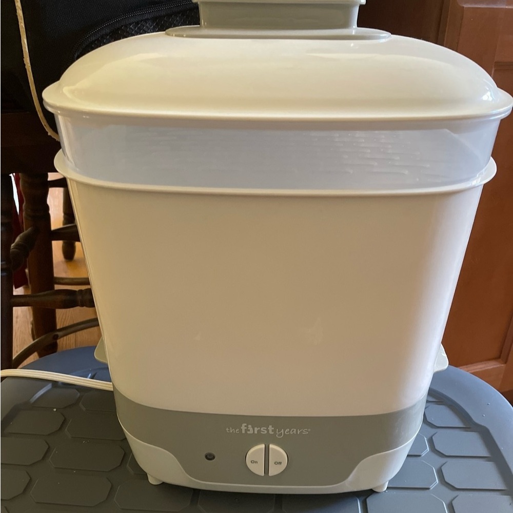 The First Years Modular Bottle Sterilizer